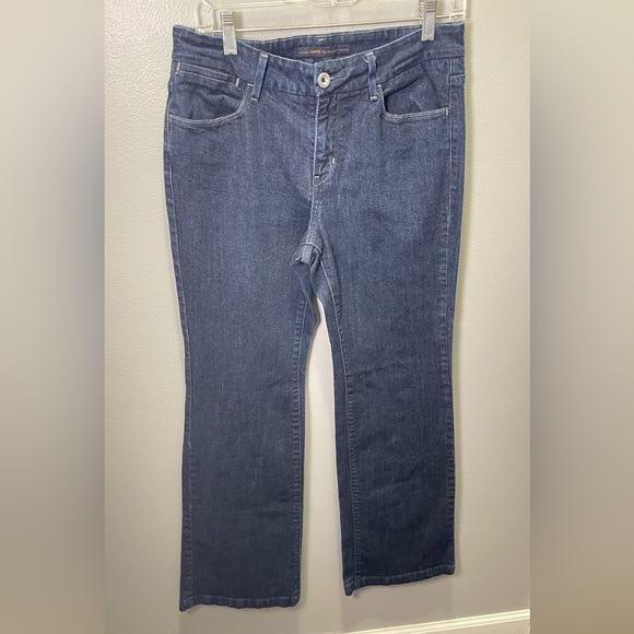 Levi’s The‎ Original Jean Women's Flare Leg Button Back Pockets Size 10 Mid Rise - Picture 1 of 5